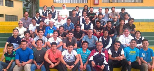 Quito, Ecuador – 24 gennaio 2016 – Il 24 gennaio si è svolto l’Incontro dei Salesiani in Formazione 2016 sul tema della Strenna 2016 del Rettor Maggiore “Con Gesù, percorriamo insieme l’avventura dello Spirito”. L’incontro è stato guidato da don Jorge Molina, Ispettore dell’Ecuador, accompagnato da vari salesiani.