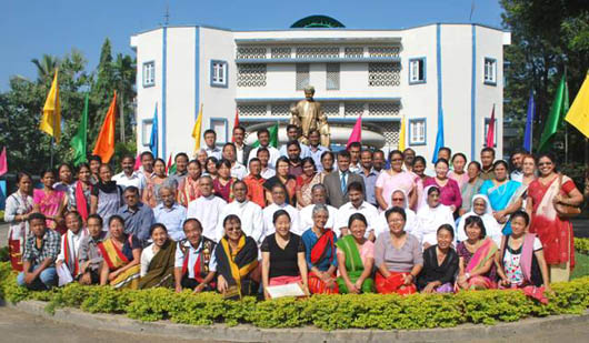 Dimapur, India – ottobre 2012 – Nei giorni 22 e 23 ottobre a Dimapur si è svolta la IV Conferenza dei Salesiani Cooperatori della zona Nord dell’India. All’incontro hanno partecipato 76 persone tra delegati e rappresentanti dell’associazione provenienti dalle ispettorie di New Delhi, Kolkata, Silchar, Guwahati e Dimapur.