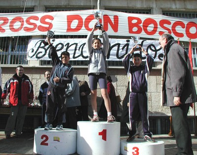 Madrid, Spagna  25 gennaio 2003  Le premiazioni degli atleti partecipanti al XXXV Cross Municipal Don Bosco, manifestazione organizzata dalla Commissione Sport dellispettoria salesiana di Madrid in collaborazione con il Municipio della citt.