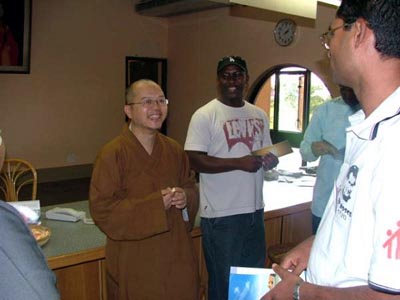 Johannesburg, Sudafrica – febbraio 2006 – In visita al tempio buddista.