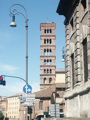 Torre de la iglesia de Santa Mara in Cosmedn, Roma.