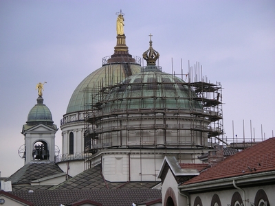 Italia  Torino, 1 luglio 2004  Lavori di restauro per la Basilica di Maria Ausiliatrice di Valdocco, iniziati subito dopo la festa della Madonna di Don Bosco.