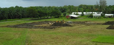 Henderson Honiara, Isole Salomone – 8 gennaio 2005 – Inizio dei lavori per la costruzione di un nuovo ospedale a Tetere. L’opera sarà realizzata dai missionari salesiani animati da don Luciano Capelli.