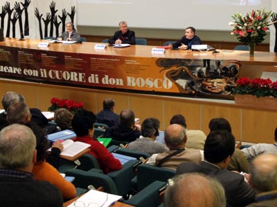 Roma, Italia - 17 gennaio 2008 - Don Juan Jos Bartolom, durante il suo intervento alla XVI edizione delle Giornate della Famiglia Salesiana. Alla sua destra don Adriano Bregolin.
