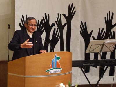 Roma, Italia - 17 gennaio 2008 - Don Pascual Chvez, Rettor Maggiore dei salesiani, durante il suo intervento alla XVI edizione delle Giornate della Famiglia Salesiana. 
