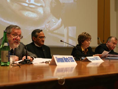 Roma, Italia - 18 gennaio 2008 - Don Pascual Chávez, Rettor Maggiore dei salesiani, durante il secondo giorno della XXVI edizione delle Giornate di Spiritualità della Famiglia Salesiana.