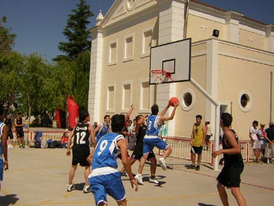 Arvalo, Spagna  3 giugno 2006 - Circa 2000 giovani hanno partecipato al XVI Incontro dei Giovani Sportivi dei Salesiani dellispettoria di Madrid.