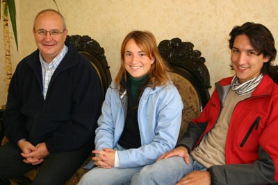Catemu, Cile – 17 luglio 2006 - Elena Martí Franco, educatrice e studente di Psicologia e Ferrán Parra Espasa, appena laurato in Economía, sono due giovani spagnoli arrivati a Catemu per realizzare un’esperienza di volontariato.
