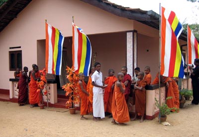 27 luglio 2008. Il pensionato per i novizi monaci buddisti donato dai salesiani della Visitatoria dello Sri Lanka.