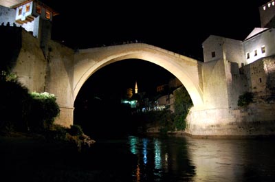 agosto 2008 - Il ponte di Mostar ricostruito dopo i bombardamenti.
