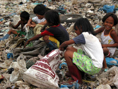 14 febbraio 2004 - Bambini poveri.