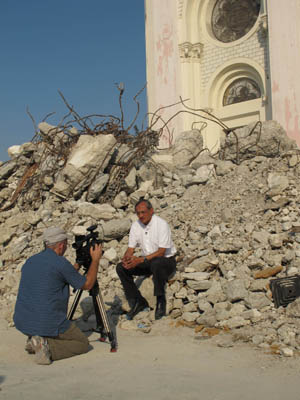 12 febbraio 2010 - Don Pascual Chávez e Stefano Bianco di Eurofilm-Missioni Don Bosco durante le riprese video.