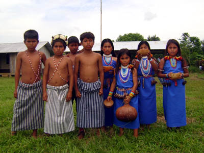 5 gennaio 2010 - Giovani Shuar delle missioni salesiane nel Vicariato di Mendez.