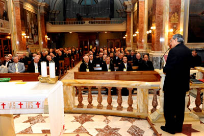 21 maggio 2010 - Chiesa di San Francesco di Sales, Don Pascual Chvez, Rettor Maggiore, "buona notte". Incontro vescovi salesiani.