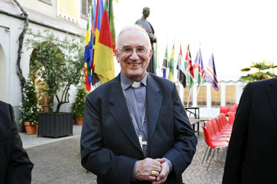 22 maggio 2010 Mons- Giovanni Zerbini, S.D.B., vescovo emerito di
Emerito di Guarapuava, Parana. Incontro vescovi salesiani.