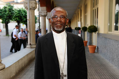 24 maggio 2010 - Mons. Basile Mv Engone, S.D.B., arcivescovo di Libreville.
