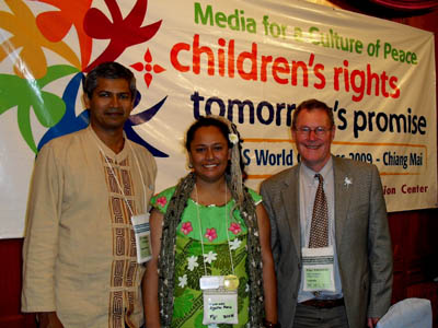 ottobre 2009 - Don Ambrose Pereira (a sinistra della foto), salesiano, nominato Presidente della Regione Pacifico dellONG Signis.