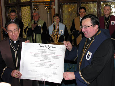 23 novembre 2009 - Il cardinale Oscar Rodriguez Maradiaga, salesiano, arcivescovo di Tegucigalpa (Honduras), riceve la Laurea "Honoris Causa" conferita dallUniversit Cattolica Pter Pzmny.