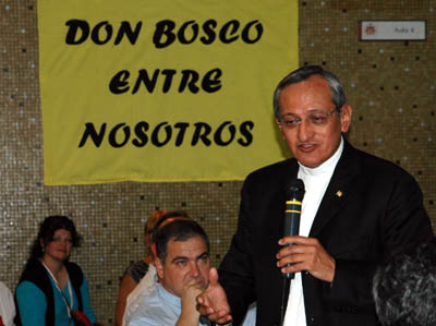 2 febbraio 2010 - Il Rettor Maggiore Don Pascual Chvez incontra la Famiglia Salesiana locale.