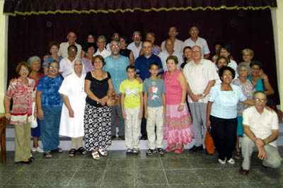 27 ottobre 2010 - Don Vaclav Klement, Consigliere per le Missioni, insieme alla Famiglia Salesiana.