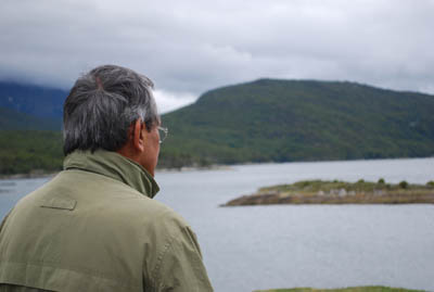28 gennaio 2010 - Don Pascual Chvez, Rettor Maggiore, nel Parco Nazionale della Terra del Fuoco. 

