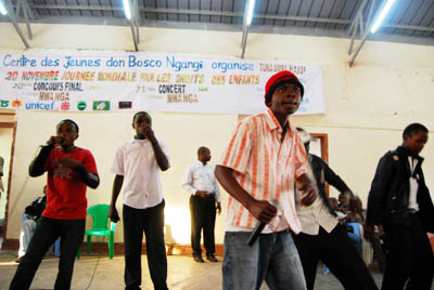 dicembre 2010 - Attivit culturali nel centro giovanile Don Bosco Ngangi di Goma.