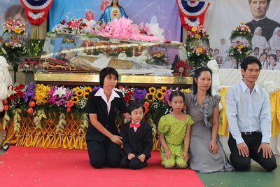 November 23,2010 - Don Bosco to Thailand - Nariwitthaya School(St.Mary Convert) , Ratchburi [The Child who had been blessef from St.John Bosco]