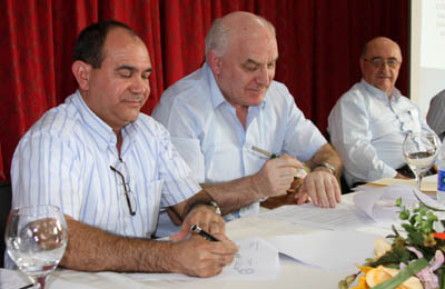 25 gennaio 2011 - Siglato un accordo con la Fondazione spagnola Jvenes y Desarrollo di cui beneficeranno migliaia di studenti della Rete delle Scuole Tecniche della Repubblica Dominicana.