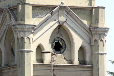 1 Marzo 2010 - Chiesa parrocchiale di "Gratitud Nacional" dopo il sisma