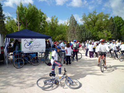 8 maggio 2010  150 giovani accompagnati dalle loro famiglie hanno preso parte alla seconda edizione dellIncontro Ciclisti Amici di Domenico Savio, svoltosi presso la Casa de Campo di Madrid.