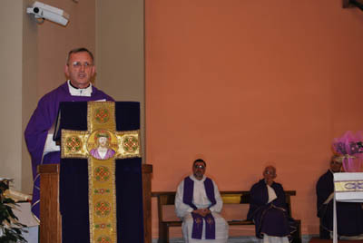 10 marzo 2011 - Don Francesco Cereda, Consigliere per la Formazione, celebra l`Eucaristia per il 25 del VIS.