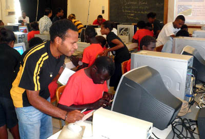 8-9- giugno 2011 - Corso di informatica presso listituto salesiano Don Bosco Technical Instiutute(DBTI).