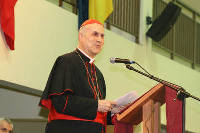 Il card. Tarcisio Bertone, Segretario di Stato Vaticano, all`Universit Cattolica "Silva Henrquez".