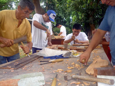 giugno 2011  Laboratorio di intaglio del legno del postnoviziato salesiano di Manaus.