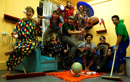 settembre 2011 - Il circo itinerante Giovanni, un progetto artistico dispirazione salesiana sviluppato da alcuni giovani volontari di Austria e Germania.