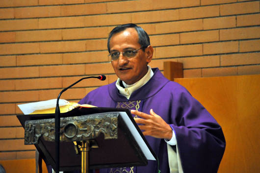 20 dicembre 2011 - Don Pascual Chvez, Rettor Maggiore, celebra l`Eucaristia in occasione del suo compleanno.