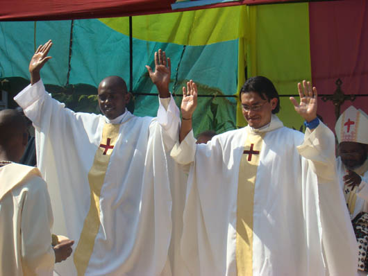 6 maggio 2012  Ordinazioni sacerdotali dei salesiani Alfiado Mabui e Carlos Arturo Ochoa.