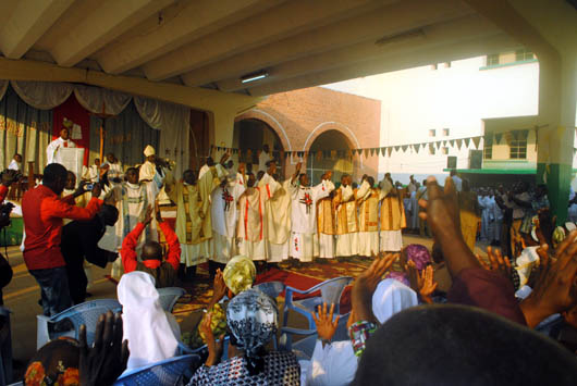 14 luglio 2012  Ordinazioni di dieci salesiani: 7 diaconi e un sacerdote provenienti dellIspettoria dellAfrica Centrale (AFC) e 2 diaconi dalla Visitatoria dellAfrica Occidentale Francofona (AFO). 
