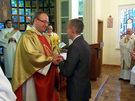 13 settembre 2012  Don Adam Homoncik, direttore e maestro del noviziato di Wozniakow, durante il momento di affidamento dei novizi.
