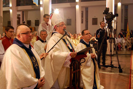 12 ottobre 2012 - Cerimonia dincoronazione del quadro di Maria Ausiliatrice della chiesa di Rumia presieduta da mons. Sławoj Leszek Głdź, arcivescovo di Gdańsk.