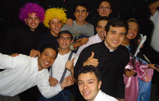 7 novembre 2012 - Il Musical Don Bosco, realizzato dai postnovizi del collegio El Sufragio.