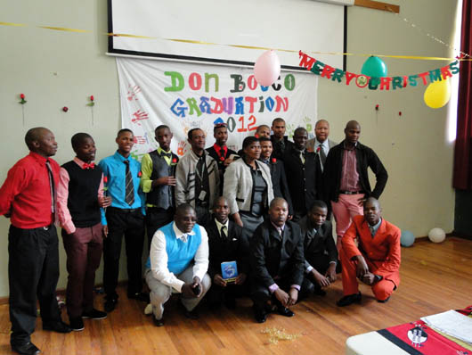 24 novembre 2012 - Giovani neo diplomati del Don Bosco Hostel appartenente al Salesian Institute Youth Projects.