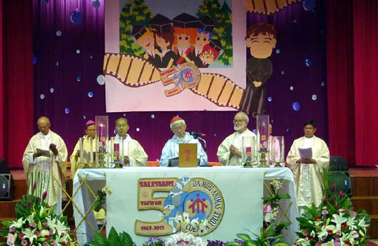 7-8 giungo 2013 - Celebrazione eucaristica in occasione del 50 anniversario dell`arrivo dei salesiani a Taiwan presieduta dal cardinale salesiano Joseph Zen Ze-kiun, emerito di Hong Kong.