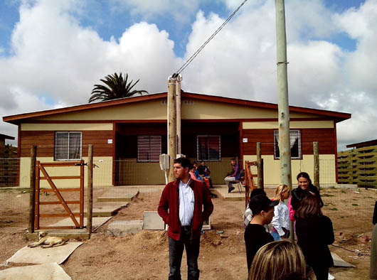 4 ottobre 2013 - Inaugurazione e consegna di 13 case ad alcune famiglie del quartiere di Montevideo La Manchega.
