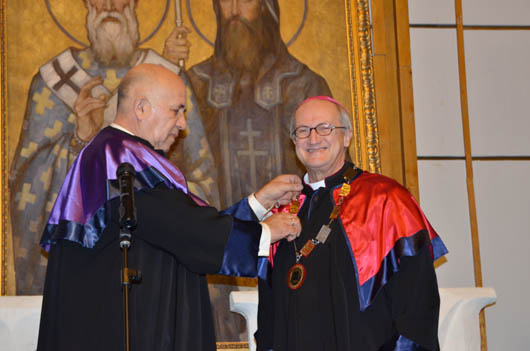 ottobre 2013 - Mons. Enrico dal Covolo, Rettore dell`Università Lateranense, riceve la laurea Honoris Causa dell’Università statale “Library Studies e Information Technologies” di Sofia.