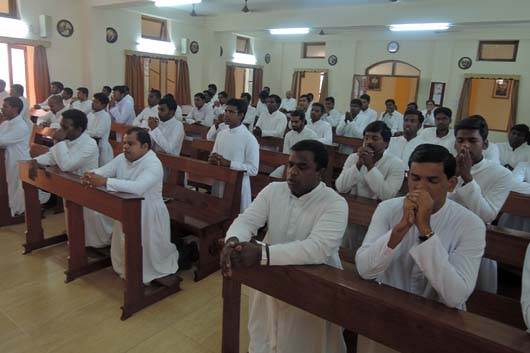 7 novembre 2013  Meditazione della mattina presso lIstituto Teologico Becchi Don Bosco. 
