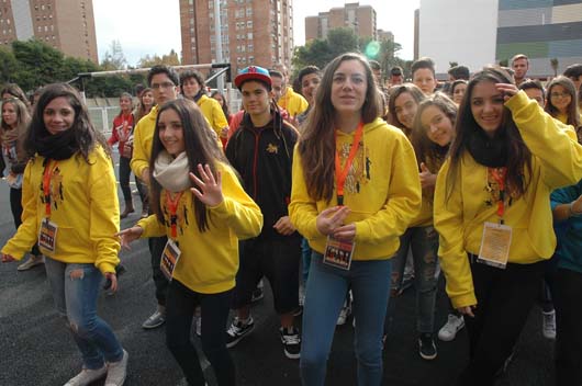 18 novembre 2013 - Giovani durante la celebrazione dellanniversario delle federazioni dei Centri Giovanili della Comunit Valenciana e Murcia, fondata nel 1988. 
