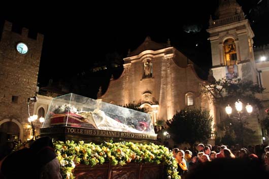 1 novembre 2013 - Peregrinazione dell`Urna di Don Bosco.