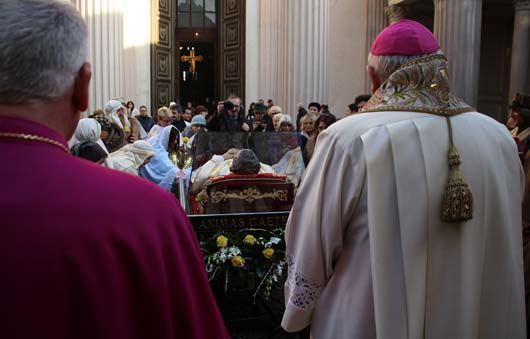 14 dicembre 2013 - Peregrinazione dell`Urna di Don Bosco.