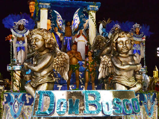 11 febbraio 2013 - Il Gruppo Ricreativo Culturale Scuola di Samba Dom Bosco al carnevale di Anhembi.